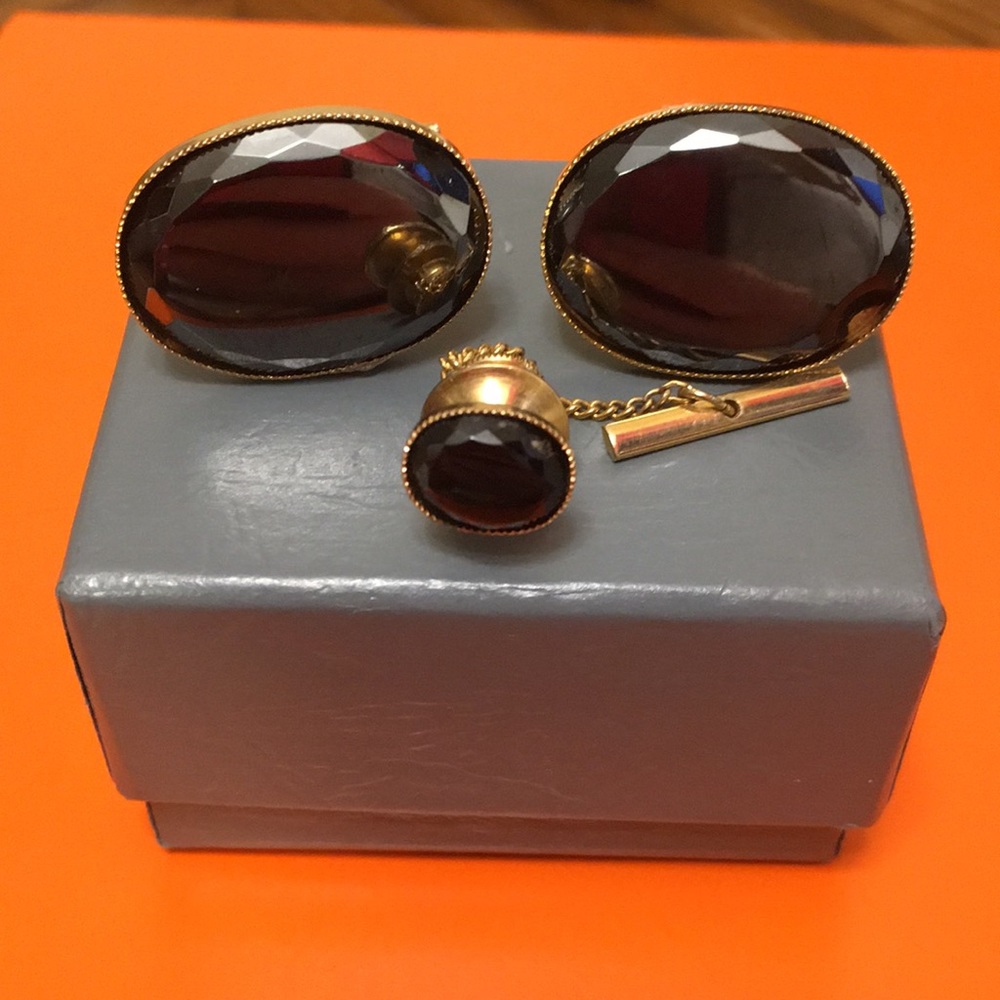 Stunning Vintage Polished Hematite Cuff Links & Tie Tack Set in Gold Tone